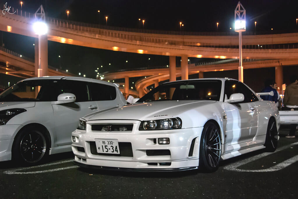 White Nissan sports car parked at Daikoku PA in Yokohama